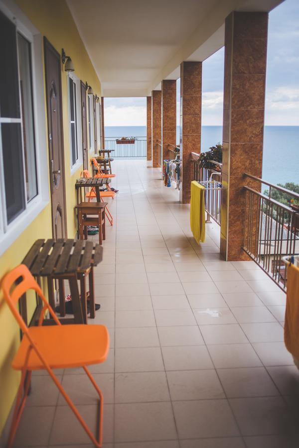 Guest House Arlen Цандрипш Екстериор снимка