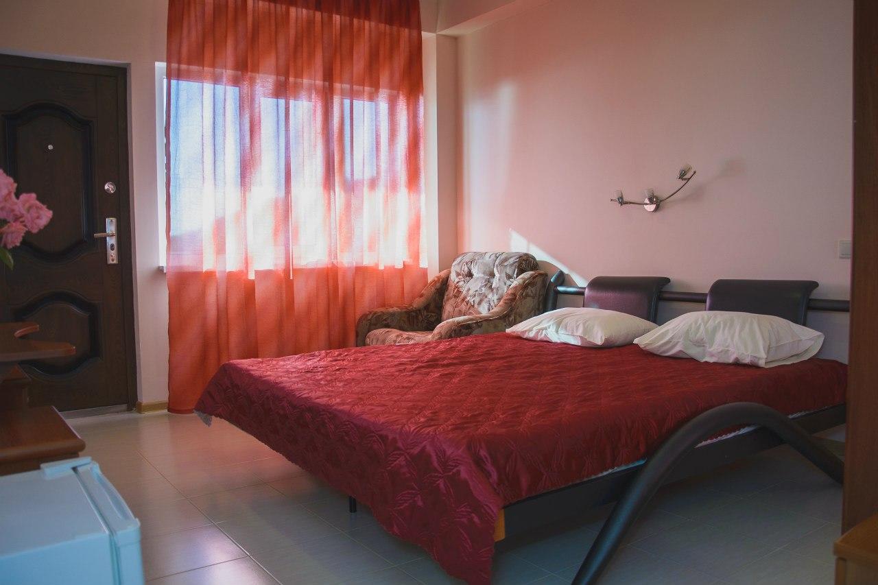 Guest House Arlen Цандрипш Екстериор снимка