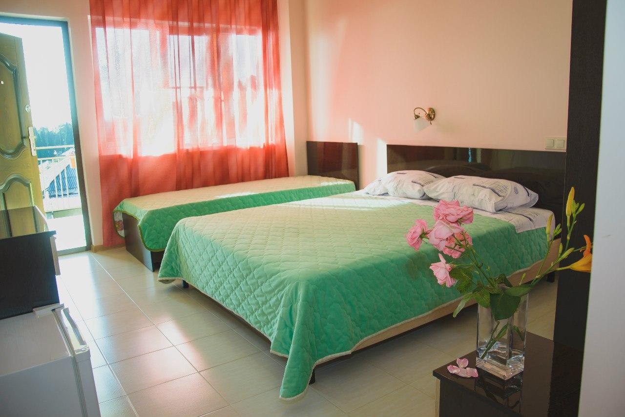 Guest House Arlen Цандрипш Екстериор снимка