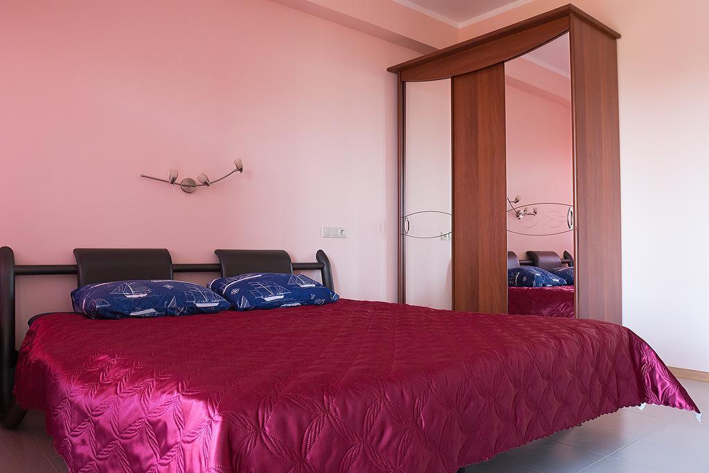 Guest House Arlen Цандрипш Екстериор снимка