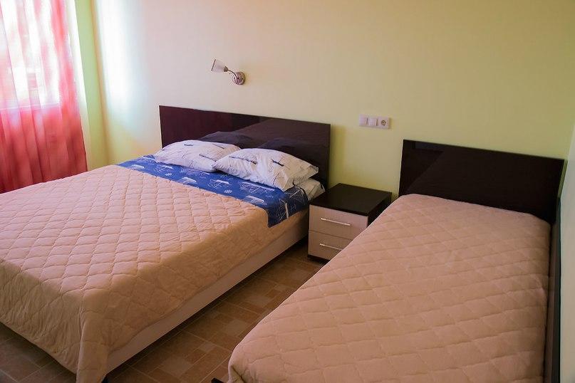 Guest House Arlen Цандрипш Екстериор снимка