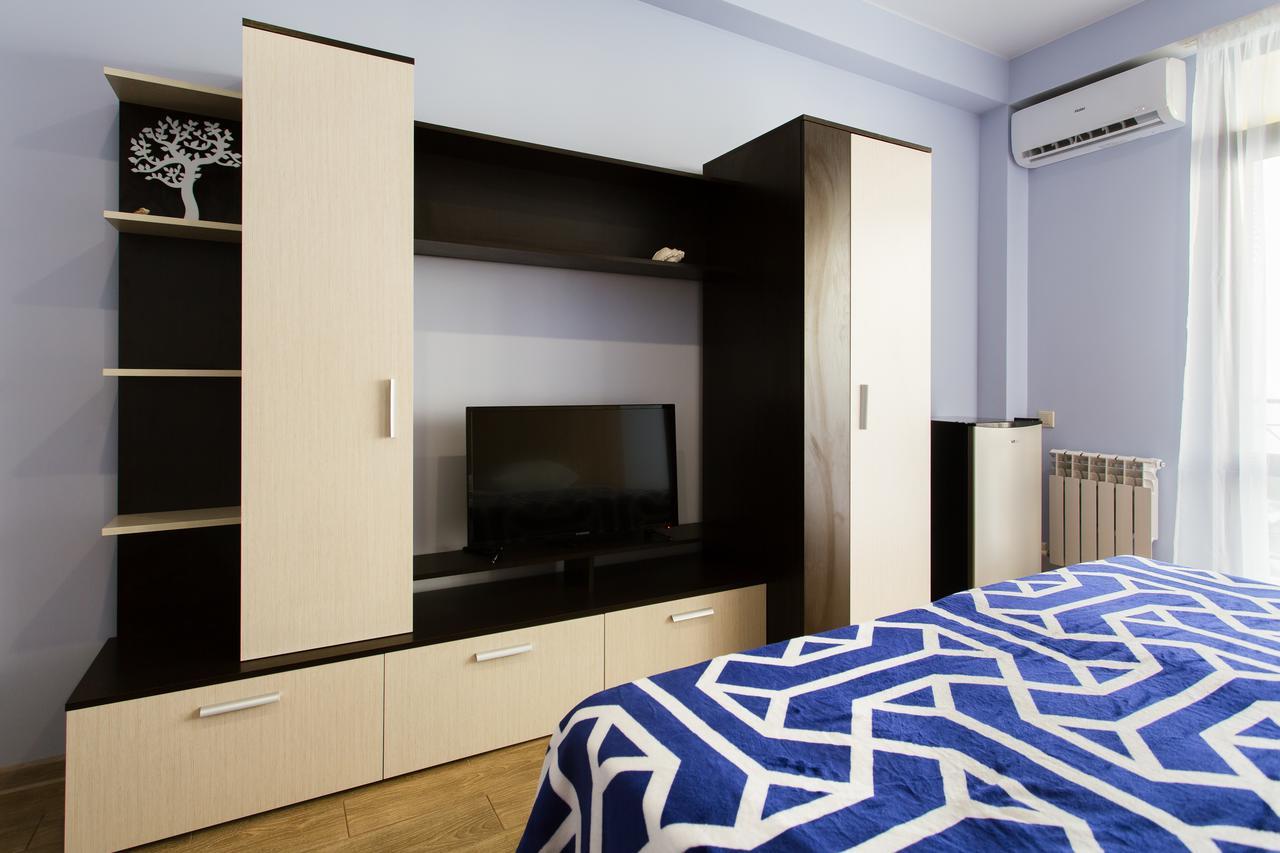 Guest House Arlen Цандрипш Екстериор снимка